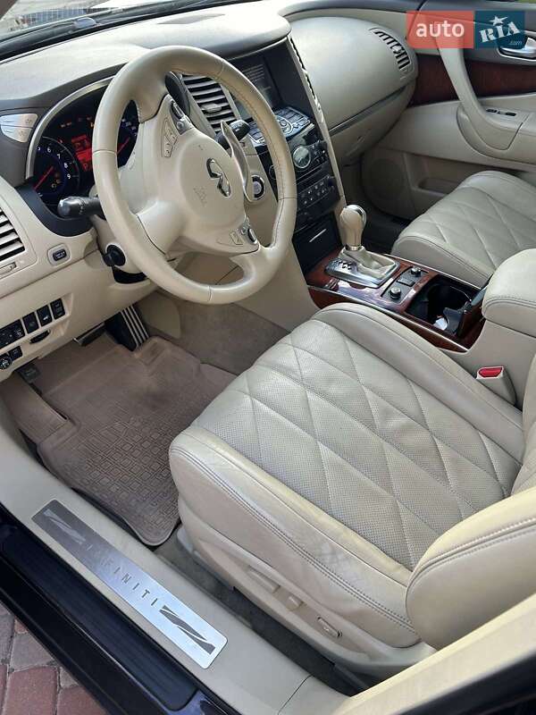 2011 infiniti fx 37