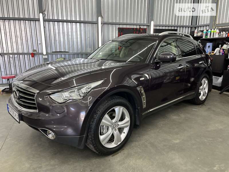 2011 infiniti fx37
