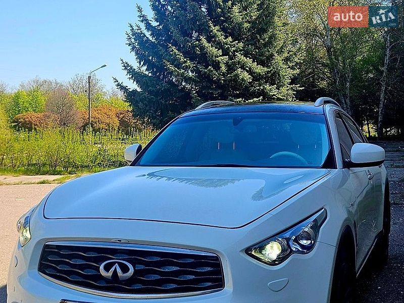 2011 infiniti fx37