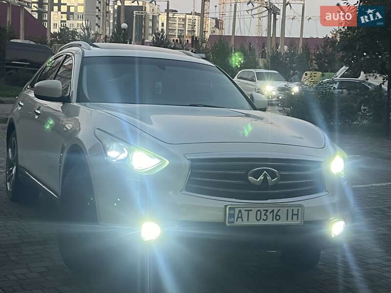 2011 infiniti fx37