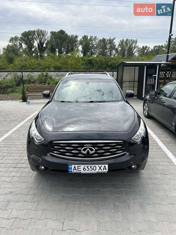 2011 infiniti fx37