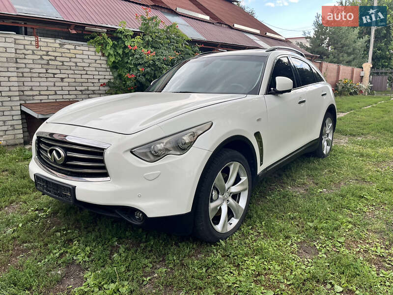 2011 infiniti fx37