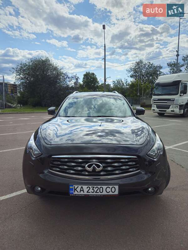 2011 infiniti fx37