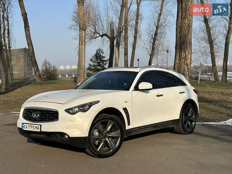 2011 infiniti fx37