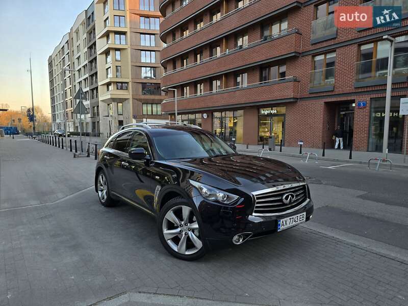 2012 infiniti fx37