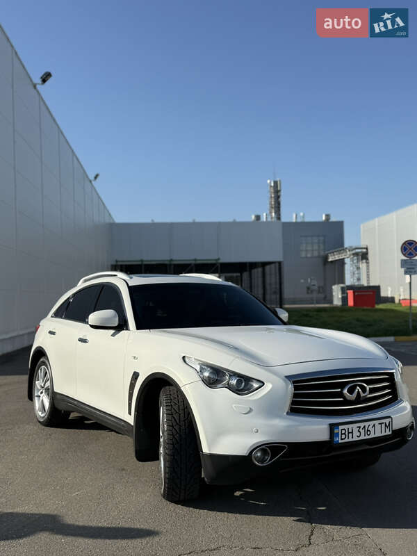 2012 infiniti fx37