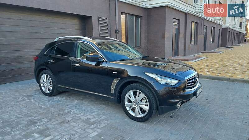 2012 infiniti fx37