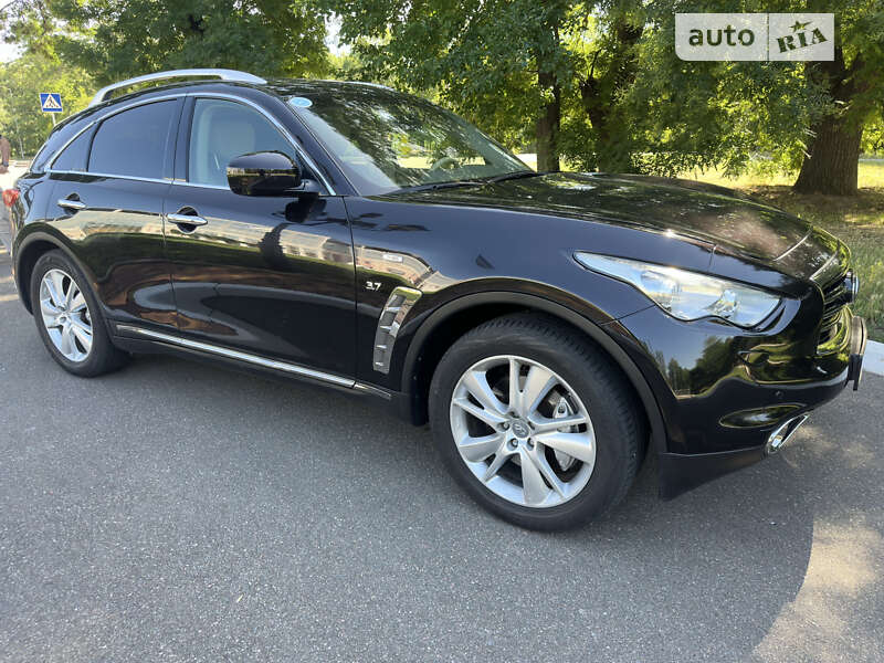 2013 infiniti qx70