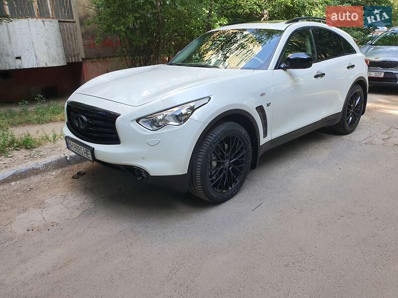 2014 infiniti qx70