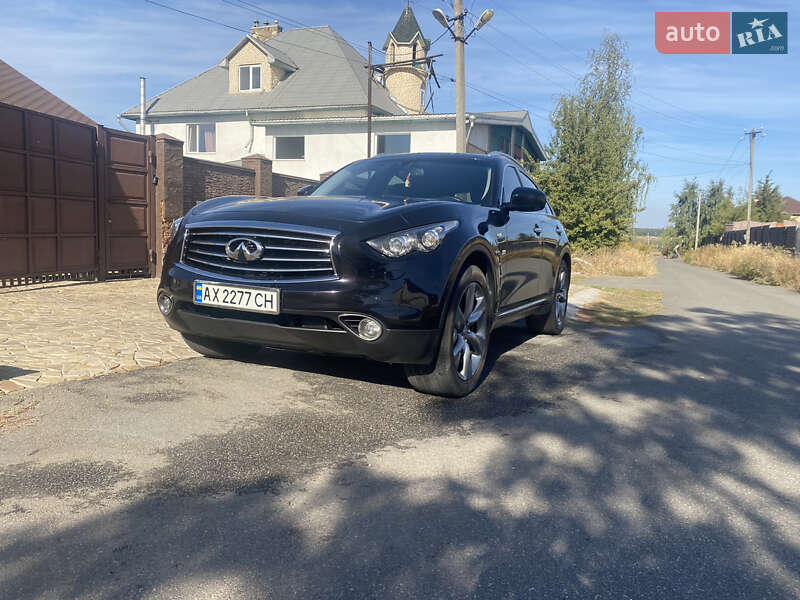 2014 infiniti qx70