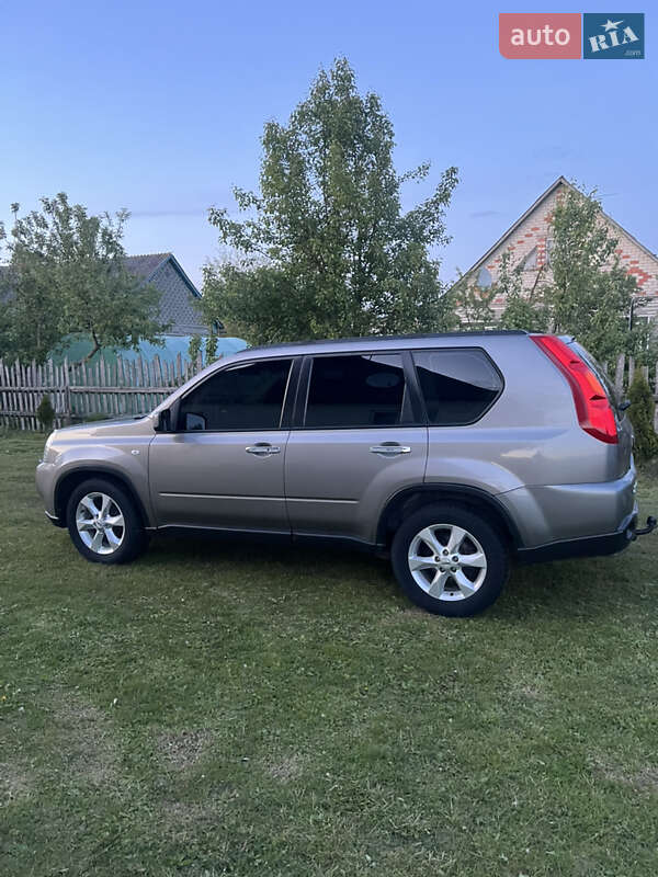 2008 nissan x-trail