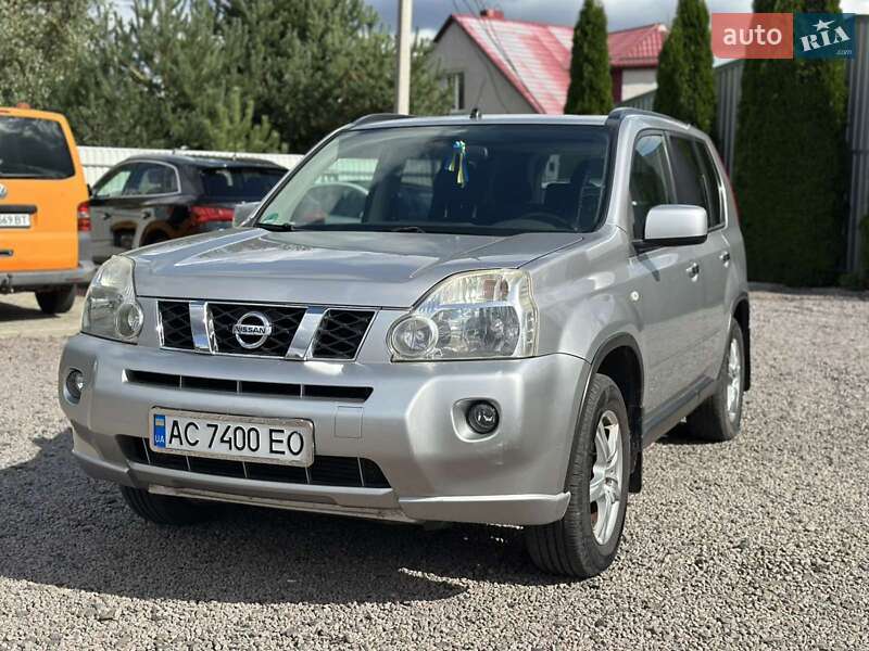 2010 nissan x-trail