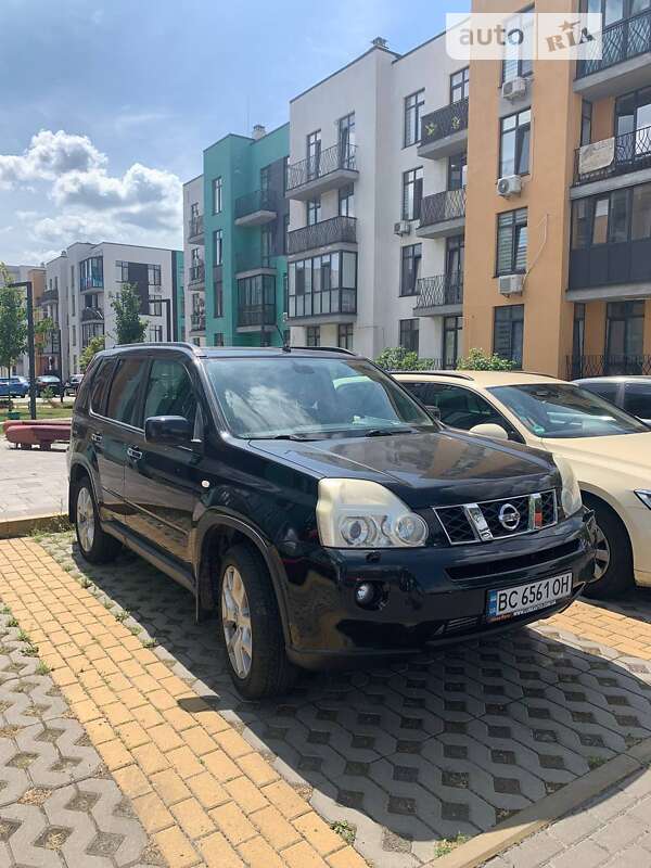 2010 nissan x-trail