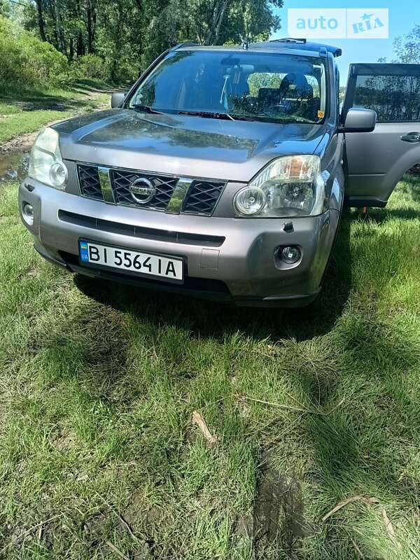 2010 nissan x-trail