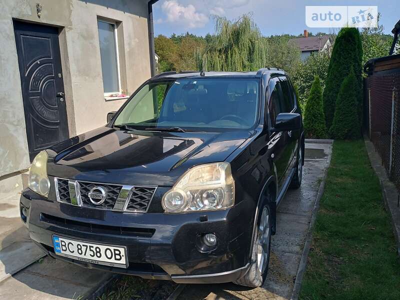 2010 nissan x-trail