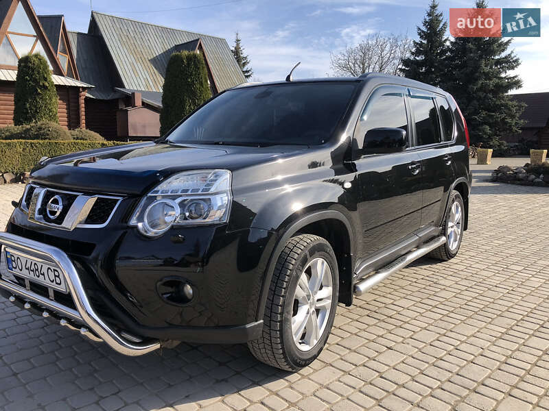 2010 nissan x-trail