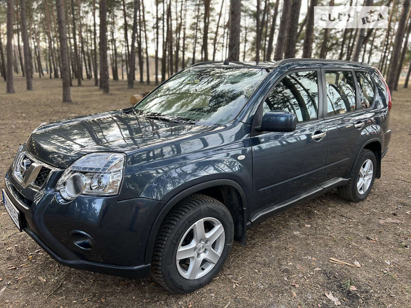 2010 nissan x-trail