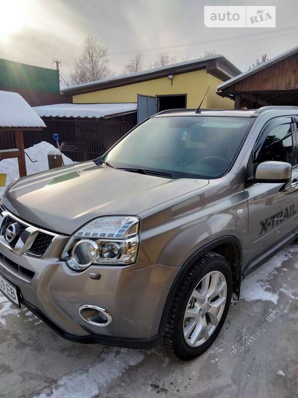 2010 nissan x-trail