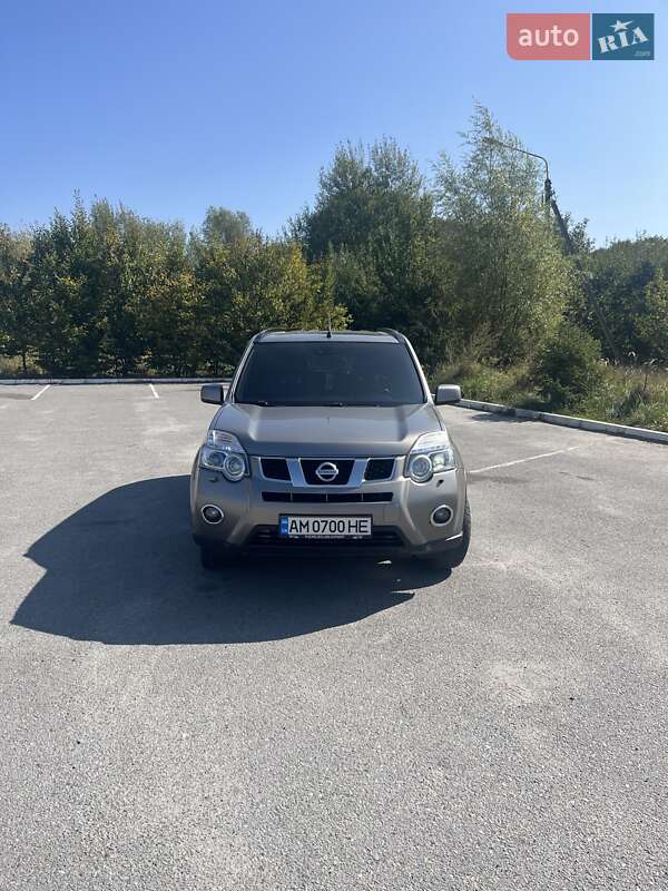 2011 nissan x-trail