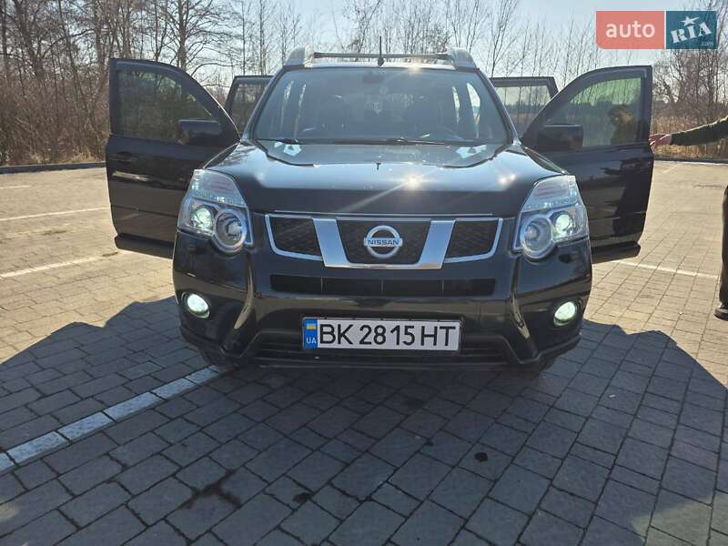 2011 nissan x-trail