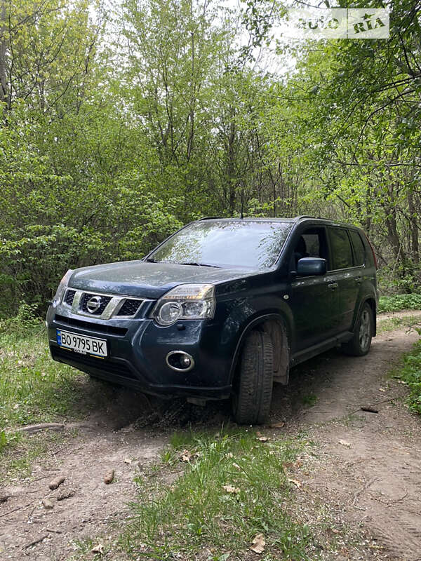 2011 nissan x-trail