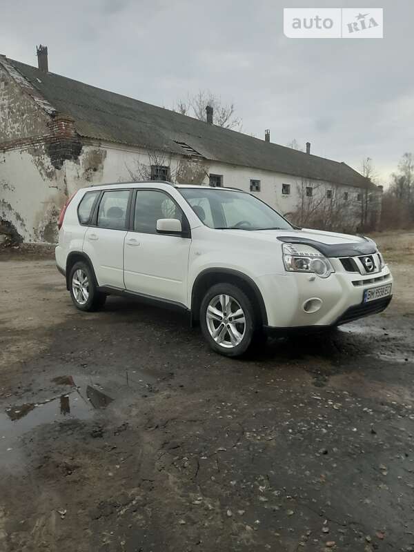 2011 nissan x-trail
