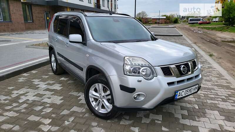 2011 nissan x-trail