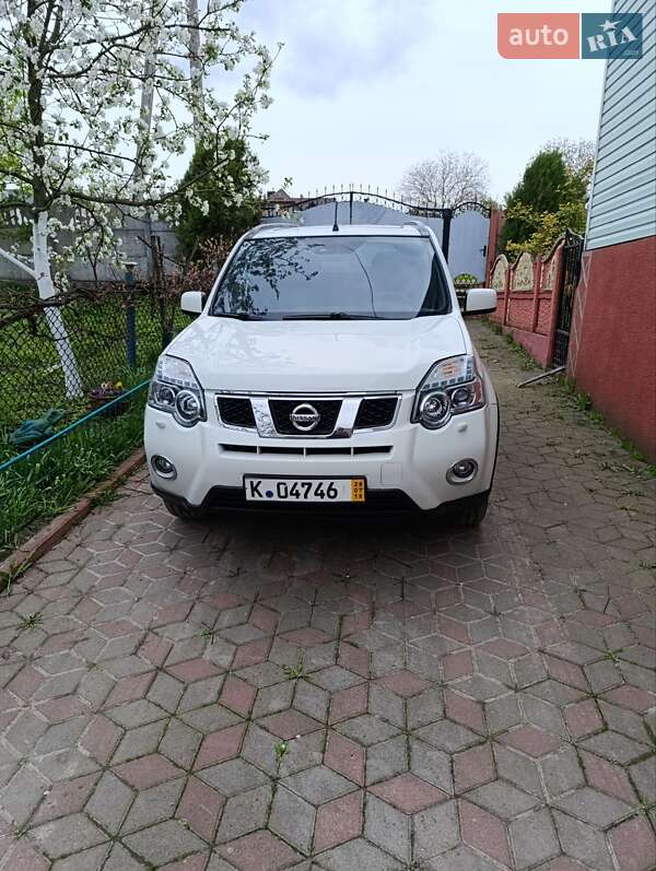 2012 nissan x-trail