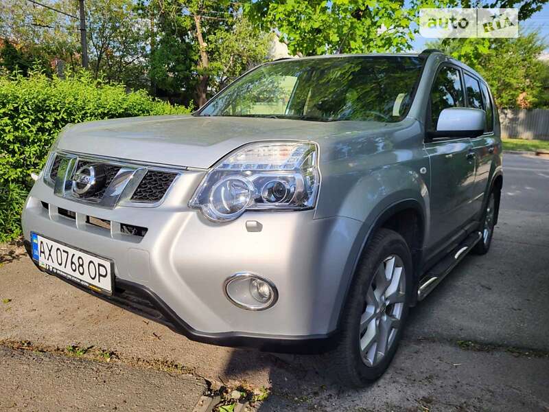2012 nissan x-trail
