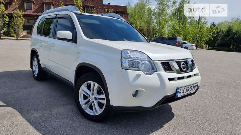 2012 nissan x-trail