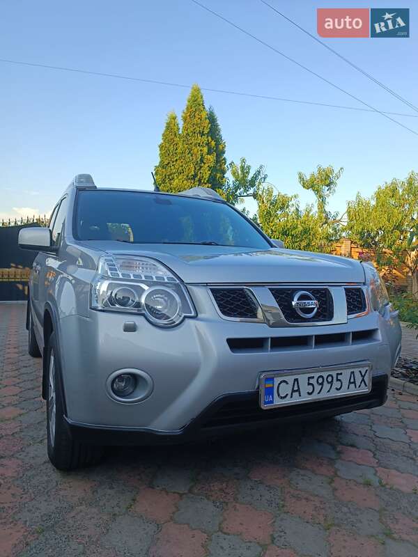 2012 nissan x-trail