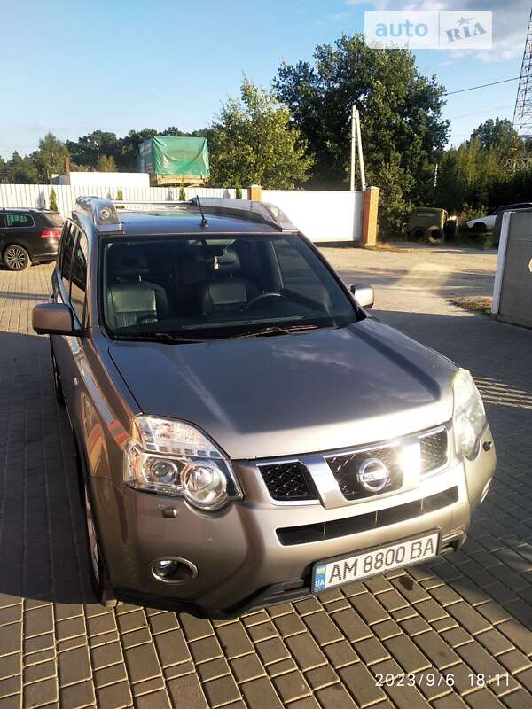 2012 nissan x-trail