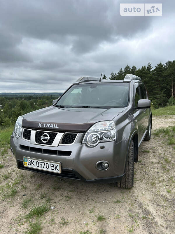 2012 nissan x-trail