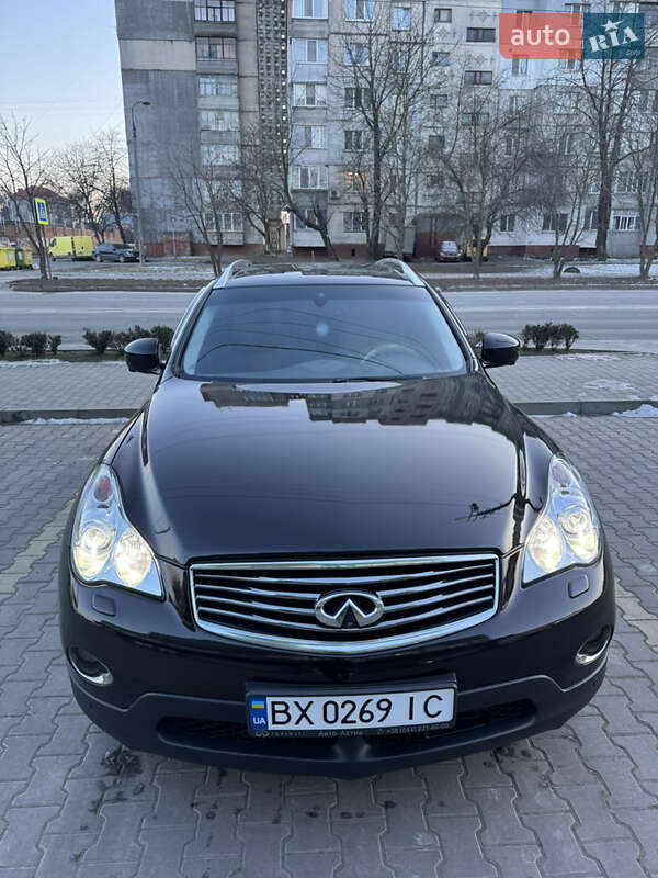 2011 infiniti ex25