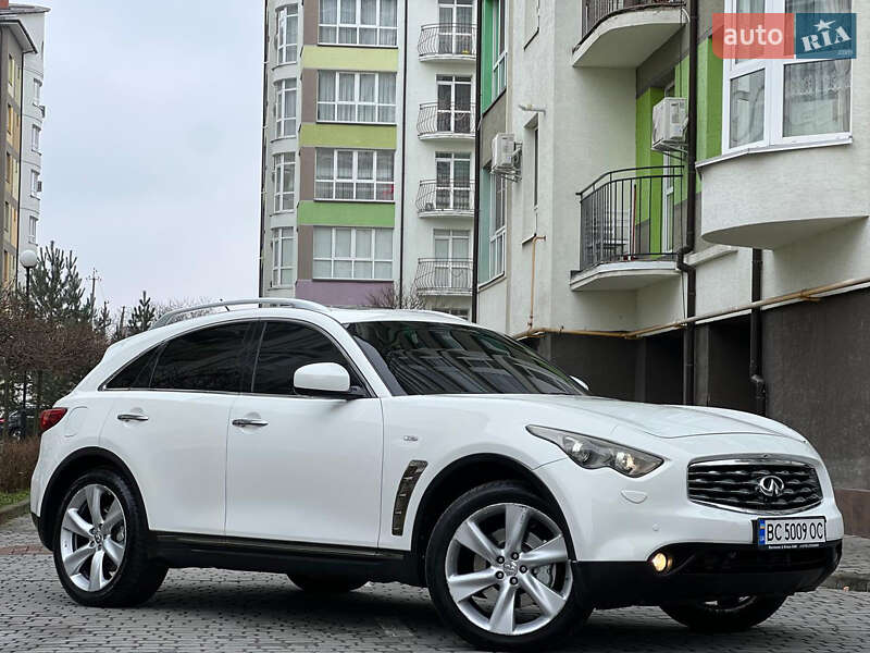 2011 infiniti fx30d