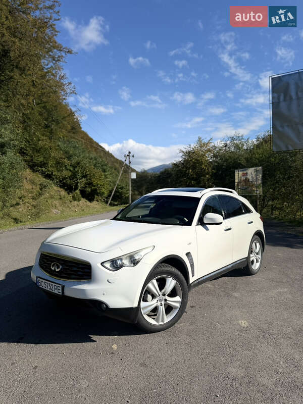 2011 infiniti fx30d