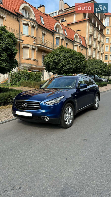 2012 infiniti fx 30