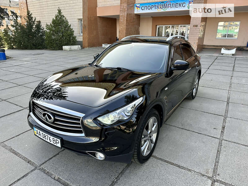 2012 infiniti fx30d