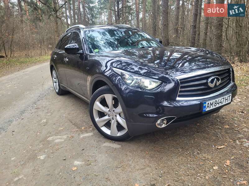 2012 infiniti fx30d