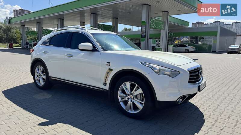 2013 infiniti fx30d