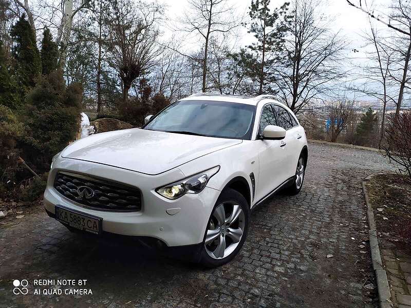 2013 infiniti fx30d