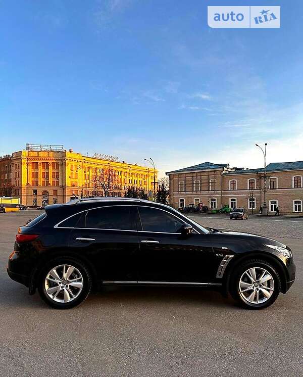2014 infiniti qx70