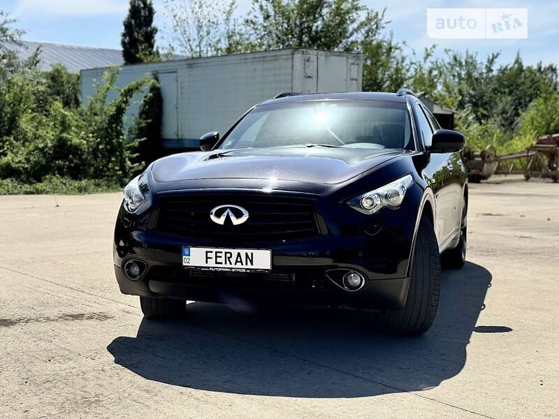 2015 infiniti qx70