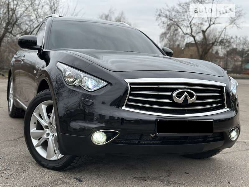 2016 infiniti qx70