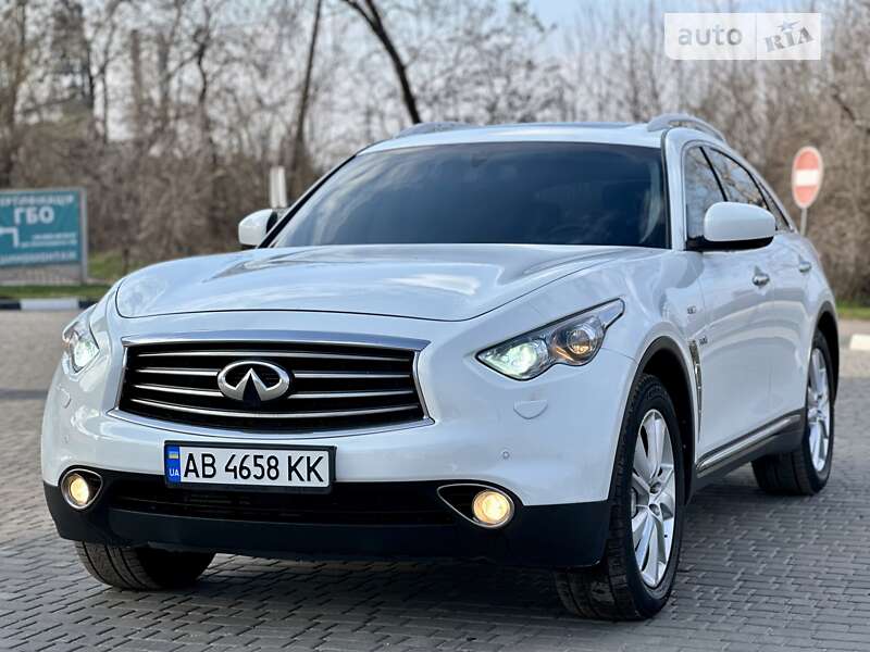 2016 infiniti qx70