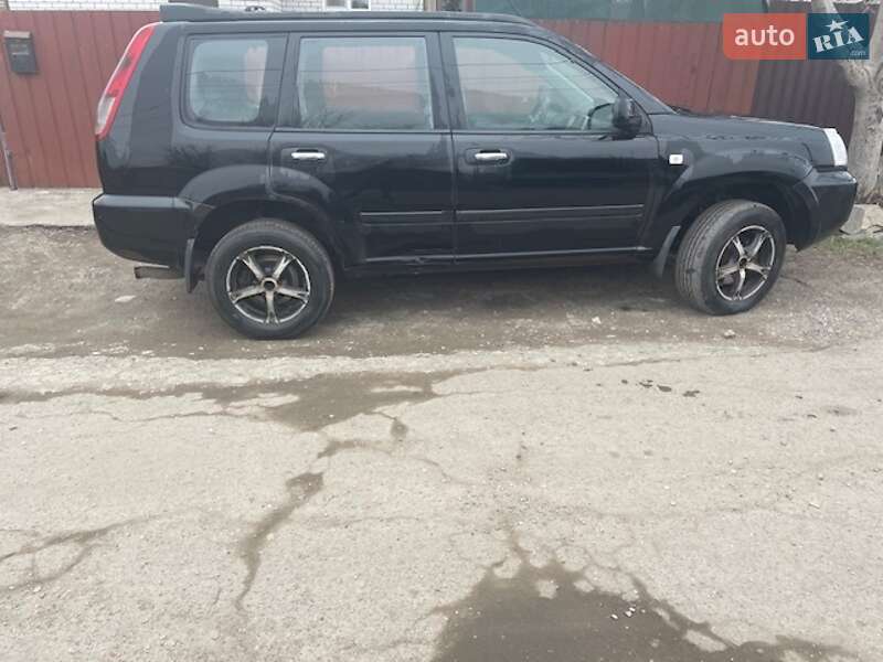 2005 nissan x-trail