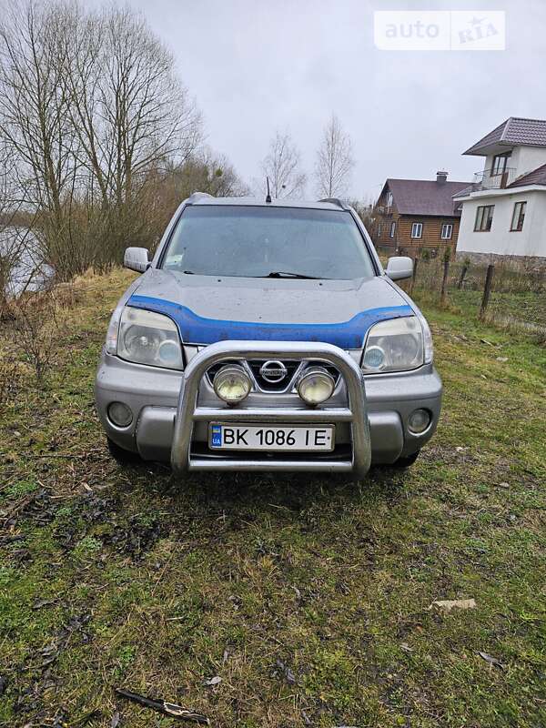 2002 nissan x-trail