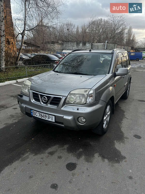 2002 nissan x-trail