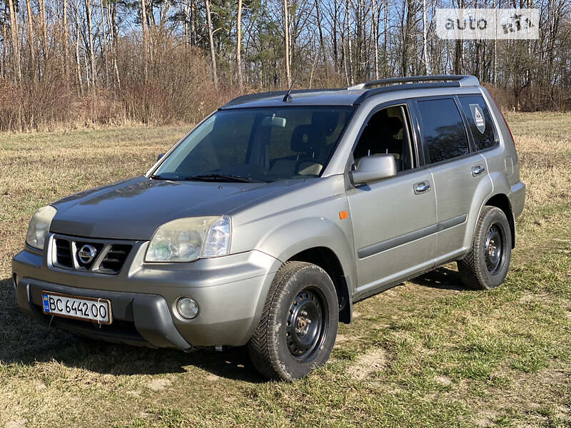 2002 nissan x-trail