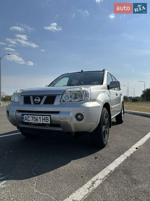 2003 nissan x-trail